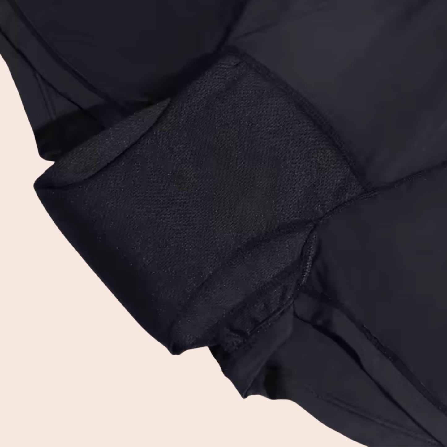 Vue zoom produit de la partie absorbante du boxer menstruelen coton max absorption et max couvrance, couleur noire