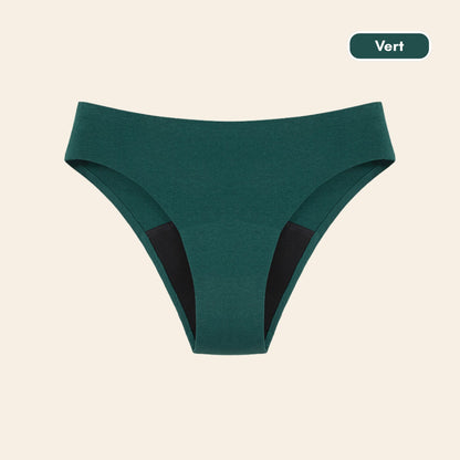 Vue produit à plat de la Culotte menstruelle coupe bikini sans couture ultra stretch, couleur verte