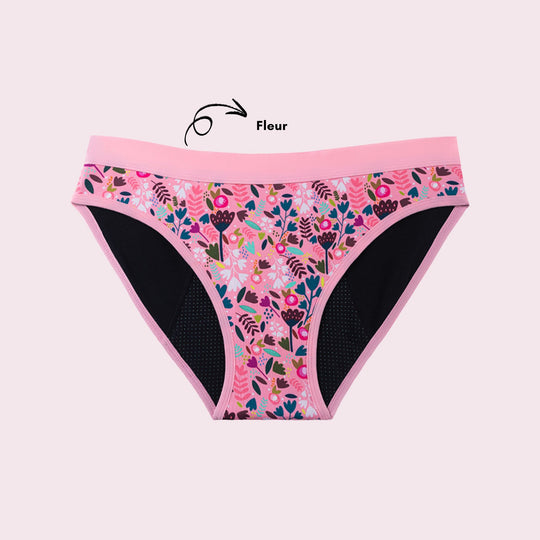 Vue produit à plat de la culotte en coton pour Ados, couleur rose avec des motifs de fleurs 