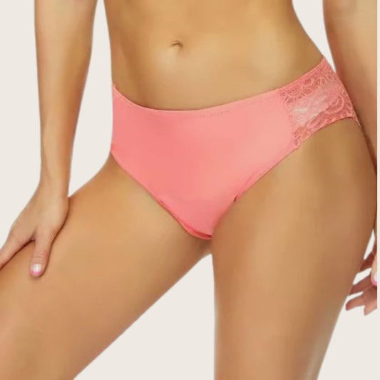 Vue avant de la culotte menstruelle dentelle couleur rose