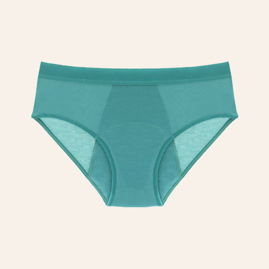 Vue produit à plat de la culotte menstruelle en fibre de bambou très absorbante, anti odeur, couleur verte