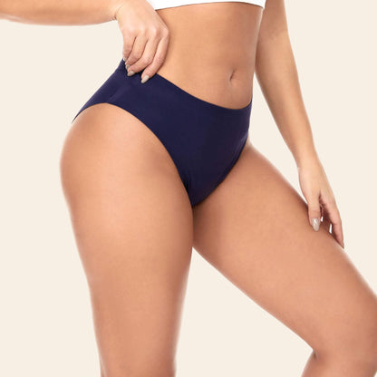Vue côté Culotte menstruelle sans couture ultra stretch, couleur marine