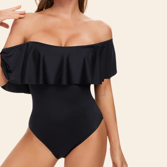 Vue avant du Maillot de bain menstruel une pièce Bardot, coupe bandeau, épaules dénudées, couleur noire