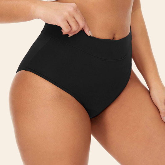 Vue avant du bas de maillot de bain menstruel taille haute, couleur noire 